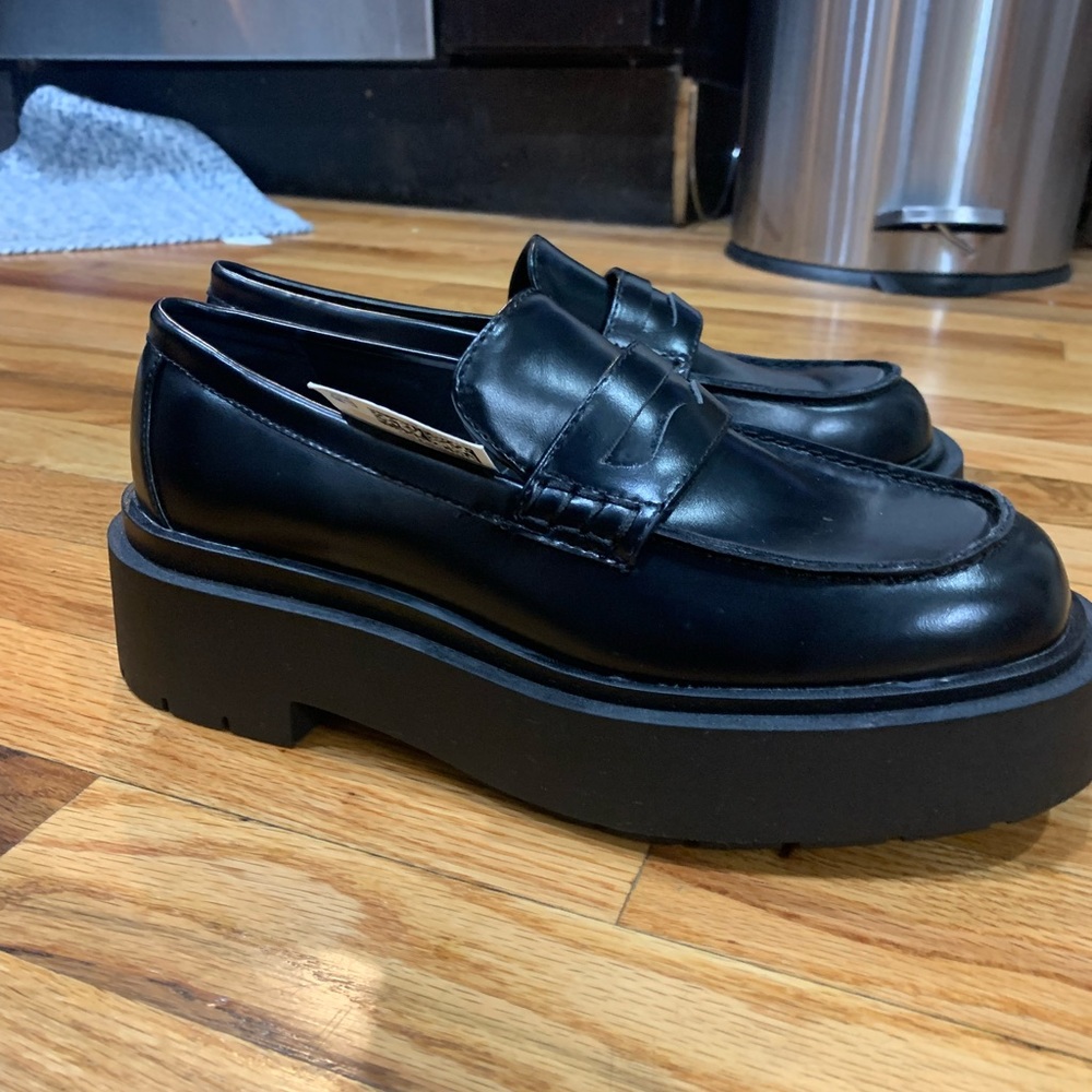 Black H&M platform loafers NWT